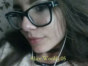 Alice_Woolfy_05