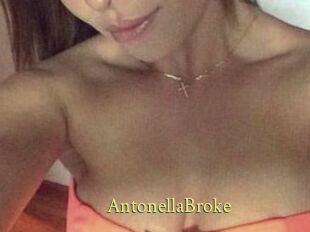 AntonellaBroke