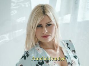 Ameliablondee