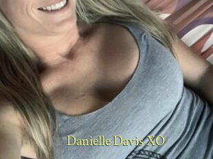 Danielle_Davis_XO