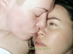 Girls_in_love