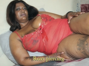 Roxy_piercing