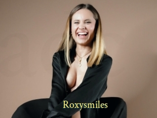 Roxysmiles