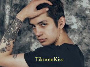 TiknomKiss